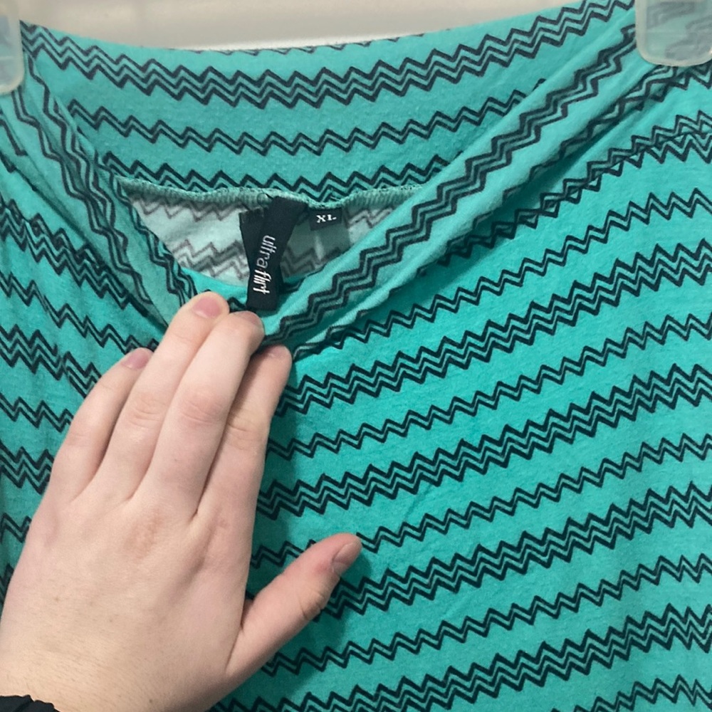 Ultra flirt teal with black zigzag stripes XL
